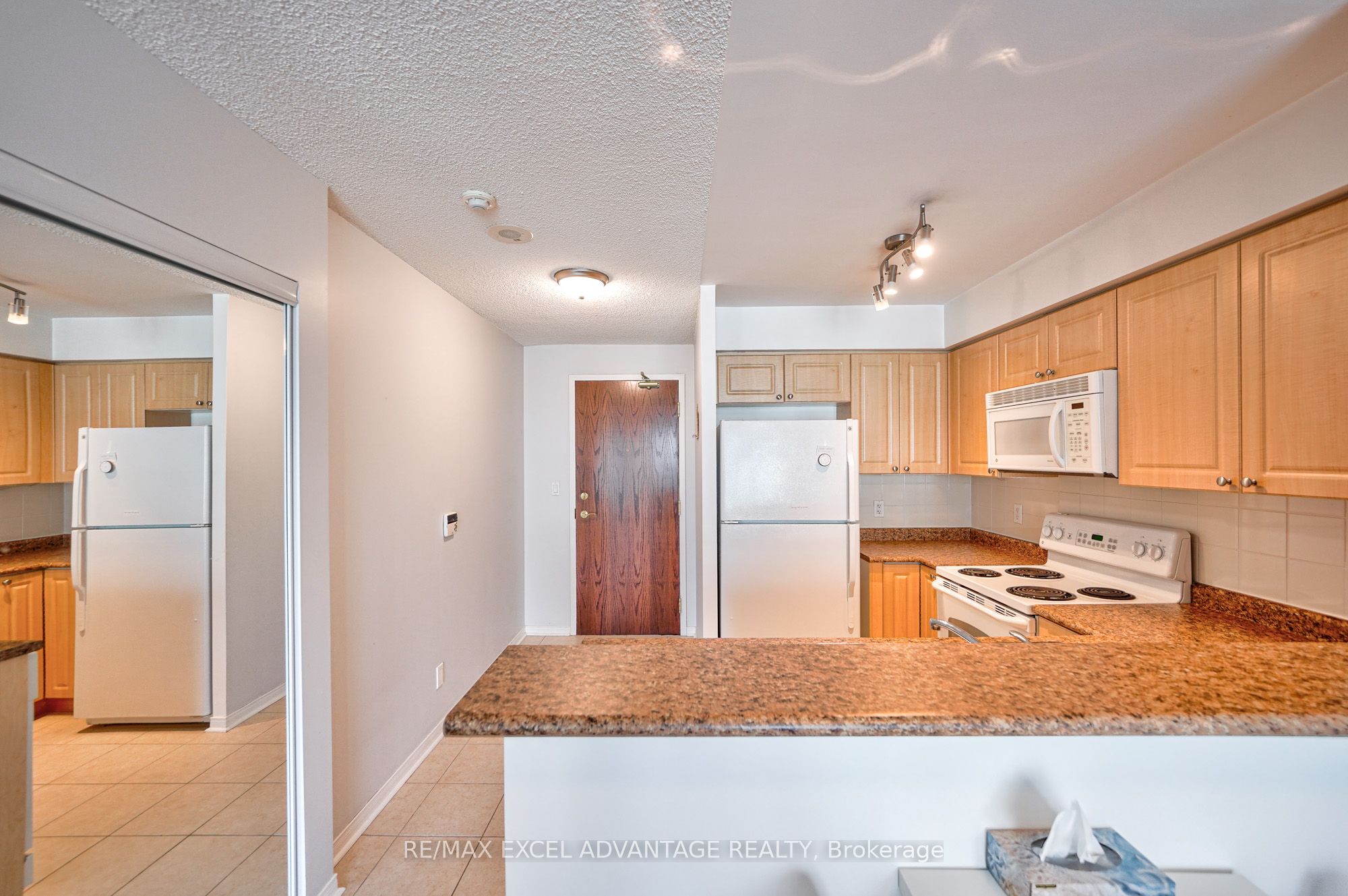 Additional image 4 of 1509-7 Michael Power Place, Toronto, ON, M9A 0A4