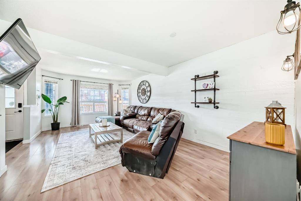 Additional image 6 of 93 Evansford Circle NW, Calgary, AB, T3P0A9