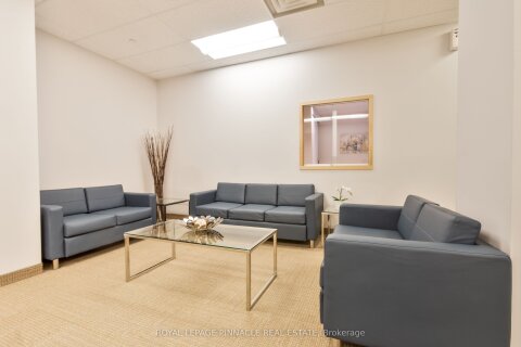 Additional image 8 of 301-C-231 Oak Park Boulevard, Oakville, ON, L6H 6M4