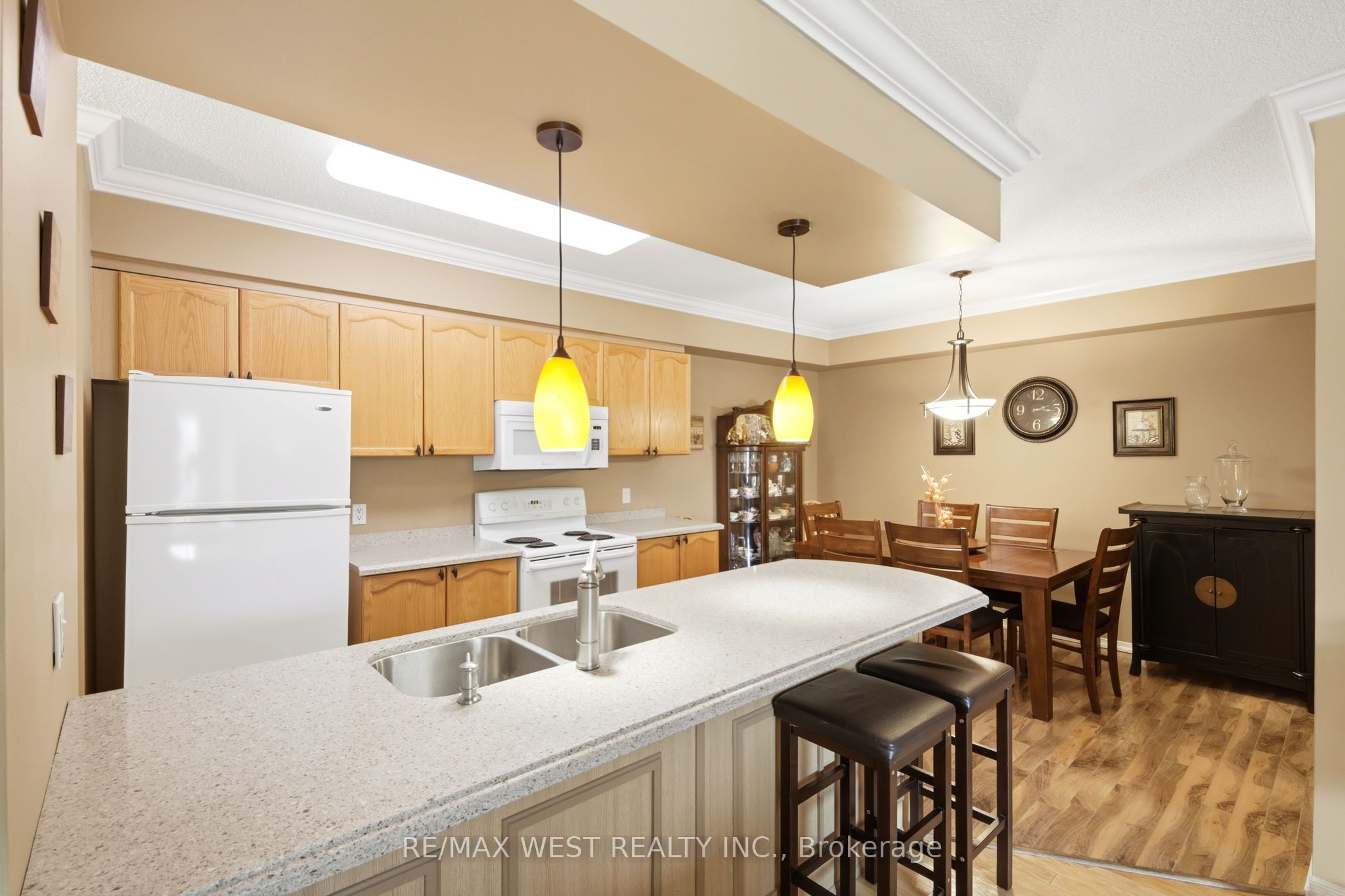 Additional image 4 of 407-24 Chapel Street, Halton Hills, ON, L7G 6A7