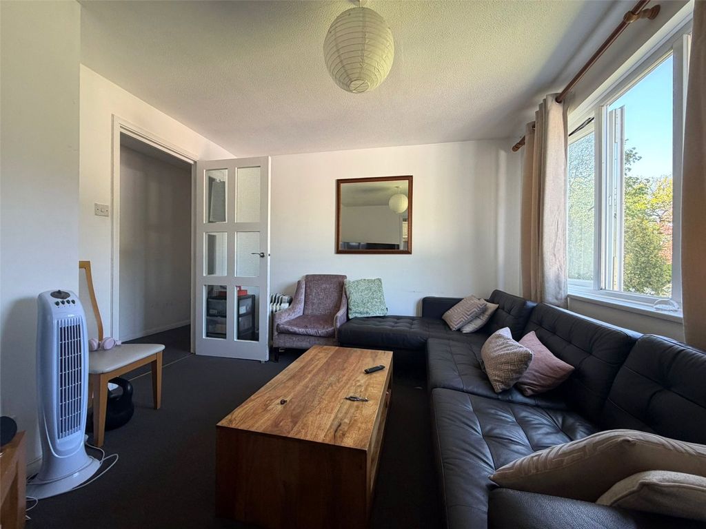 Additional image 7 of 2 bed flat for saleHallington Close, Woking, Surrey GU21