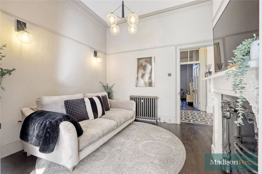 Additional image 11 of 5 bed detached house for saleQueens Road, Buckhurst Hill, Essex IG9