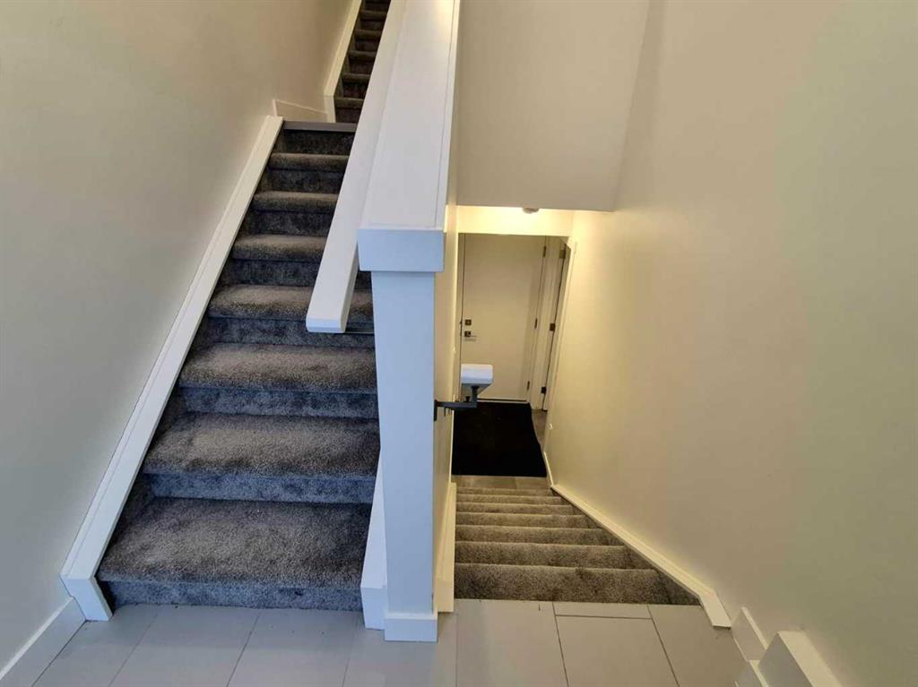 Additional image 2 of 125 Sage Hill Circle, Calgary, AB, T3R 1V2