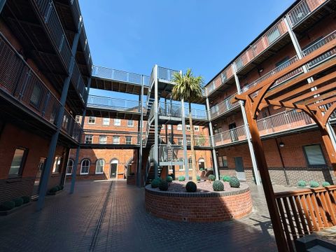 Mint Drive, Birmingham B18