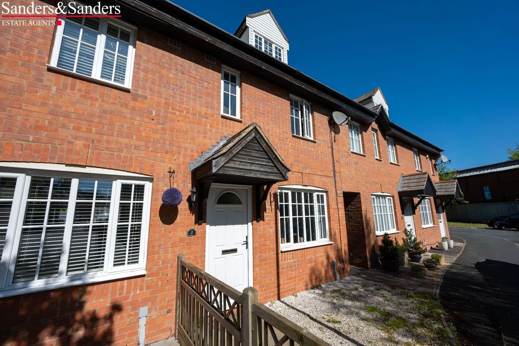 3 bed terraced house for saleMinerva Mews, Alcester B49