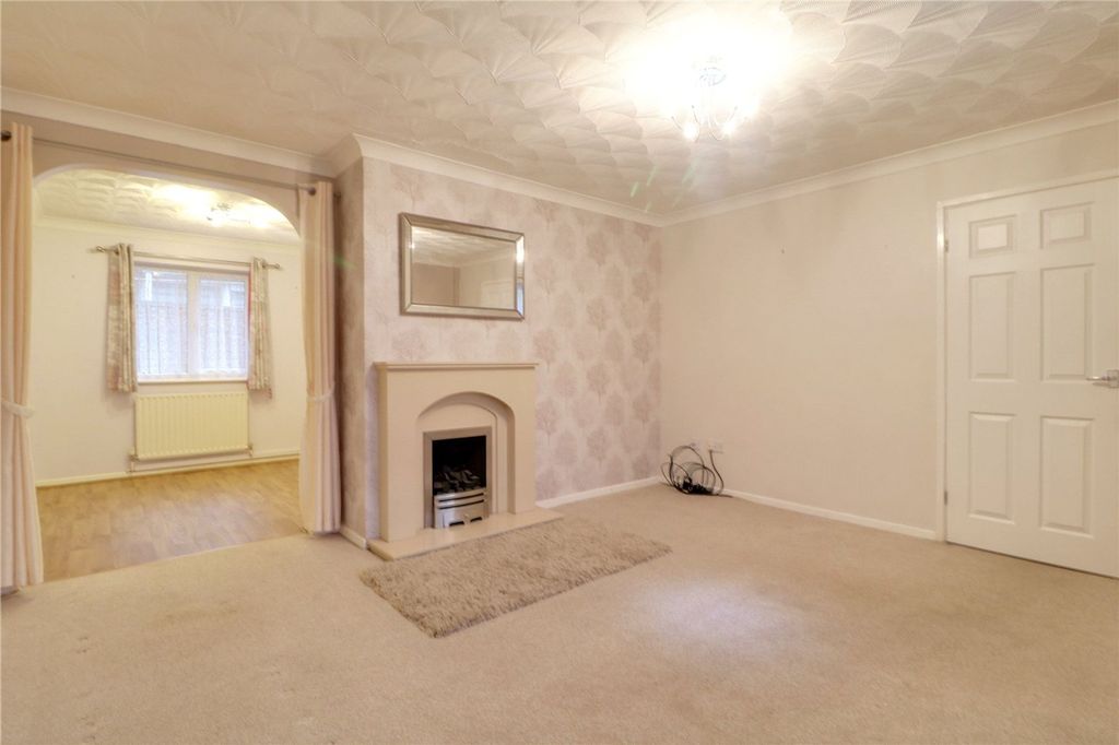 3 bed detached bungalow for saleMillbrook Way, Barton-Upon-Humber DN18 photo 3