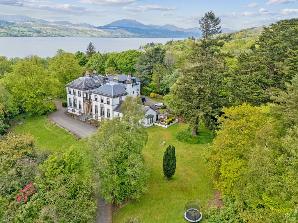 2 bed flat for saleFlat 10 Ardenconnel House, Rhu G84