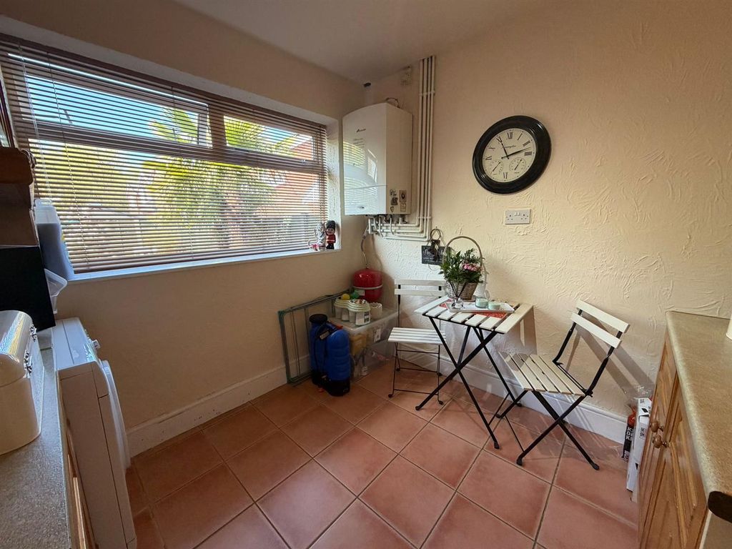 Additional image 9 of 5 bed detached house for saleWinchester Avenue, Ashton-Under-Lyne OL6