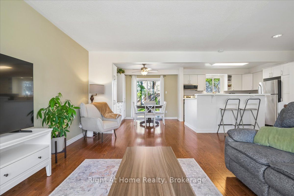 Additional image 6 of 208 Mccraney Street W, Oakville, ON, L6H 1H7