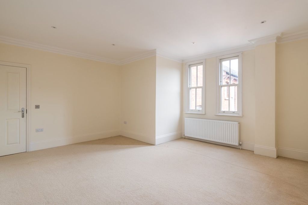 Additional image 19 of 6 bed town house for saleLansdowne Road, Bedford MK40