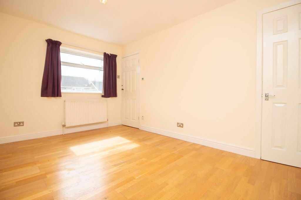 Additional image 16 of 4 bed link detached house for saleFoxleys, Carpenders Park, Watford WD19