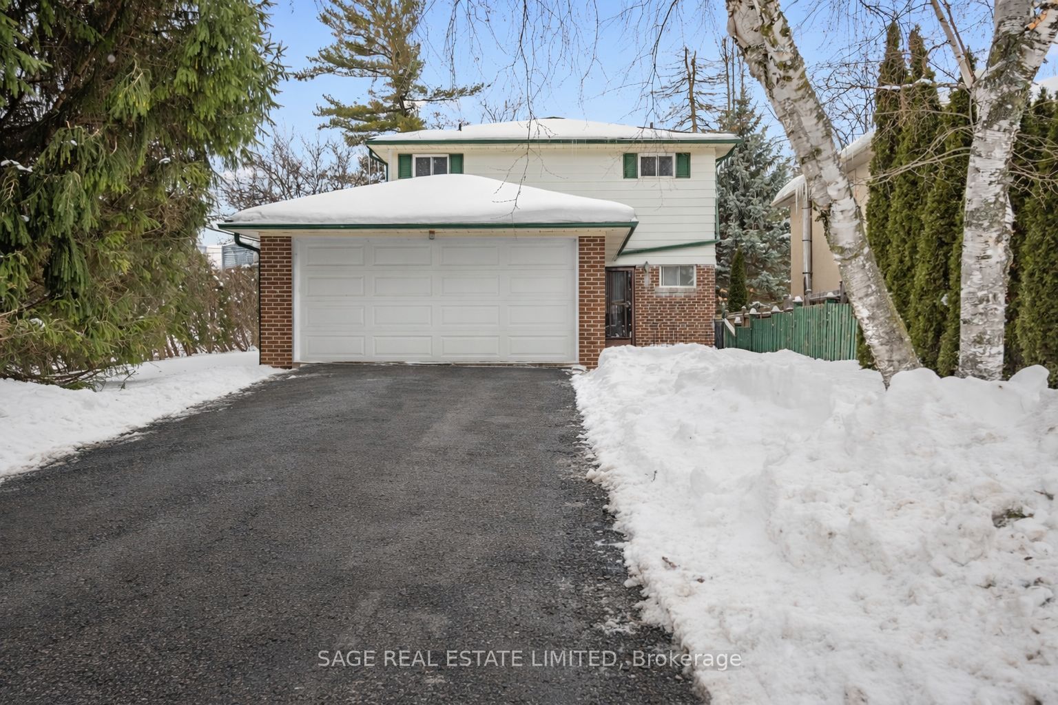 2 Johnson Street, Markham, ON, L3T 2N7