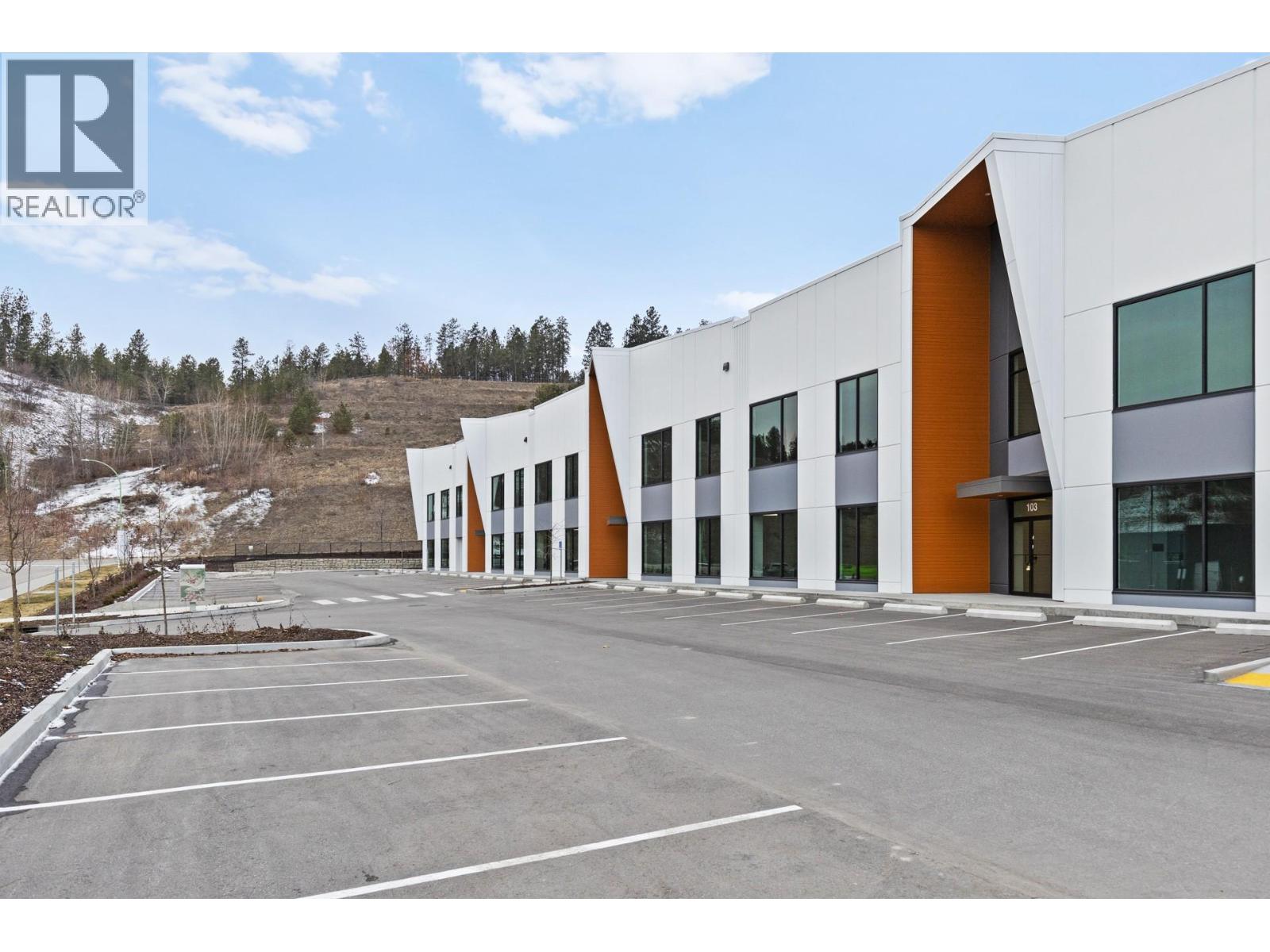 Additional image 3 of 103-3440 Circuit Road, Kelowna, BC, V1V2K5