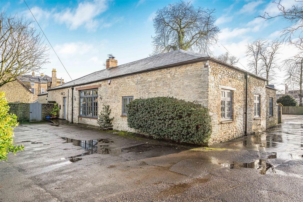 Additional image 12 of 4 bed property for saleQueens Avenue, Bicester OX26