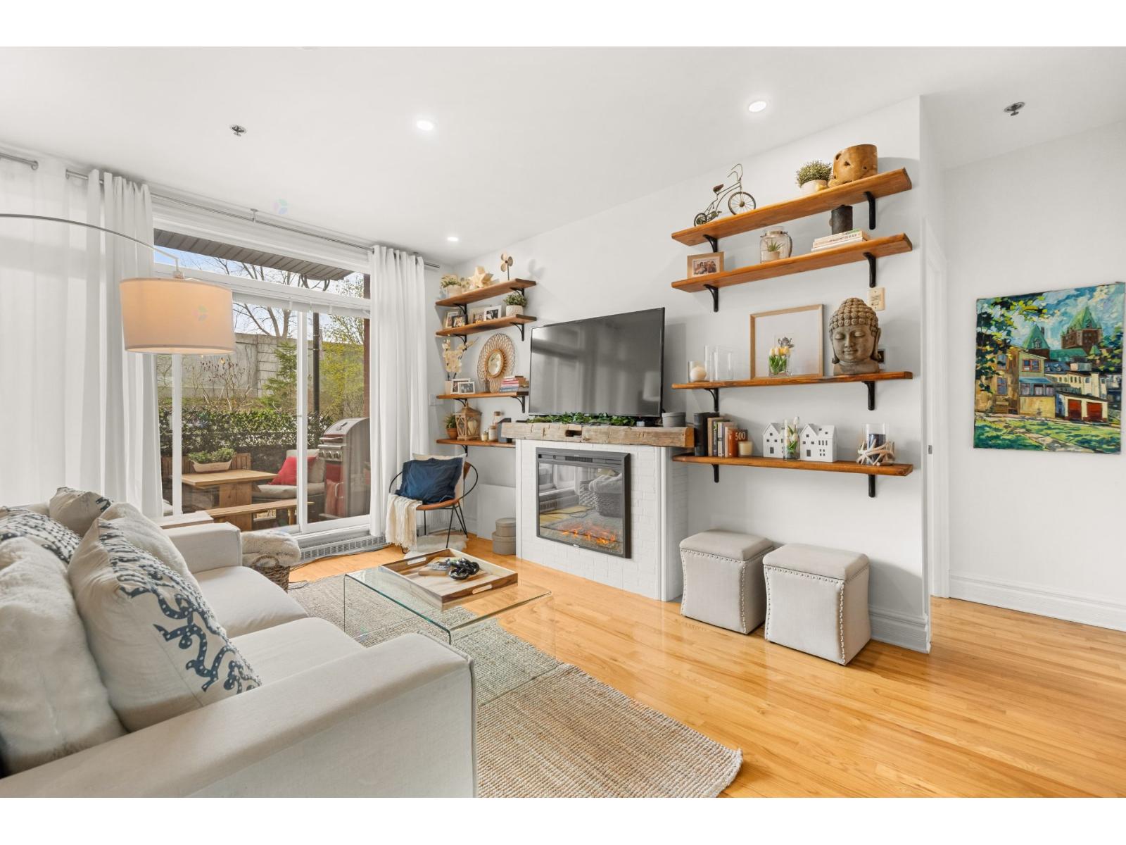 1410 Rue Pauline-Julien
