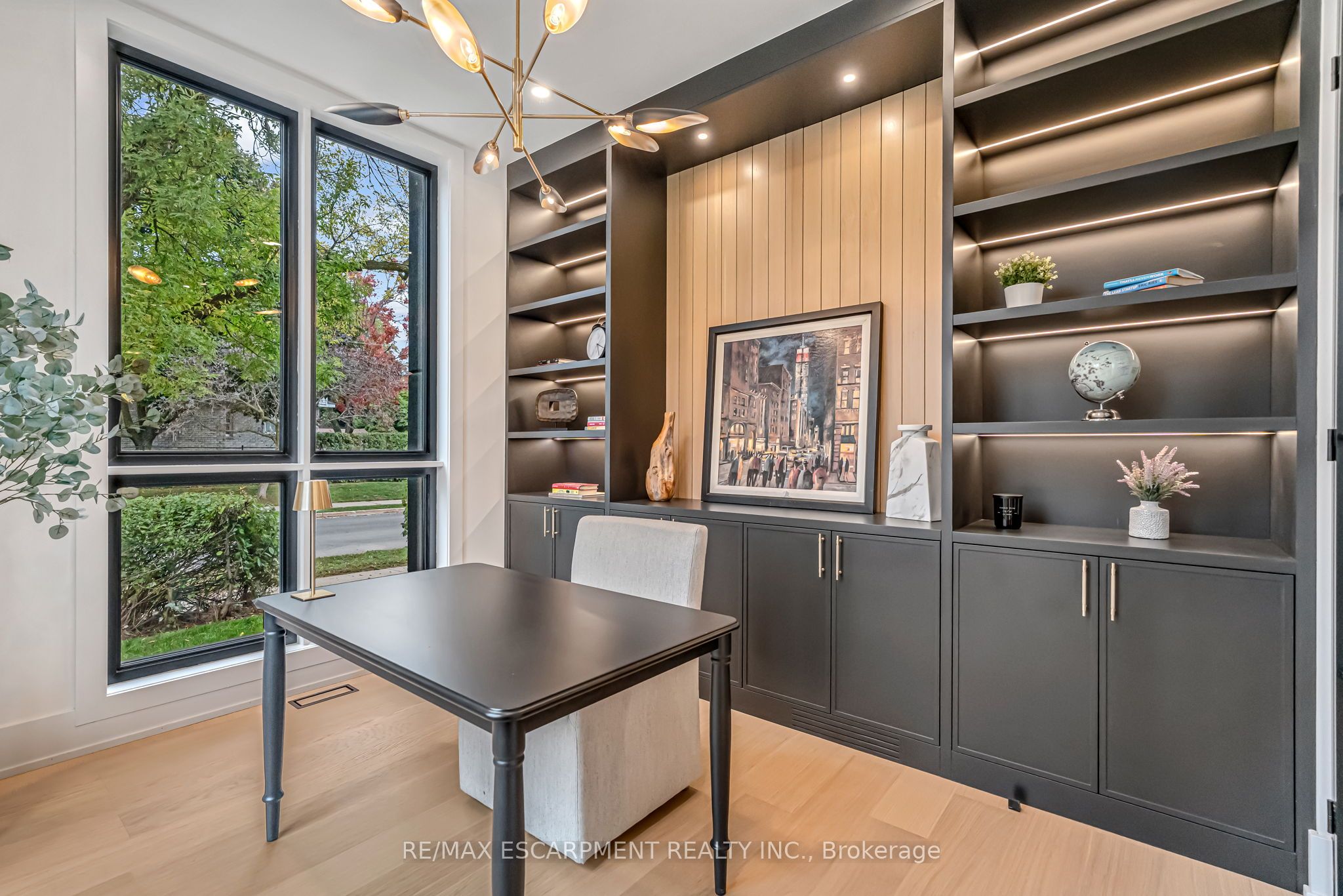 Additional image 4 of 144 Mansfield Drive S, Oakville, ON, L6H 1K4