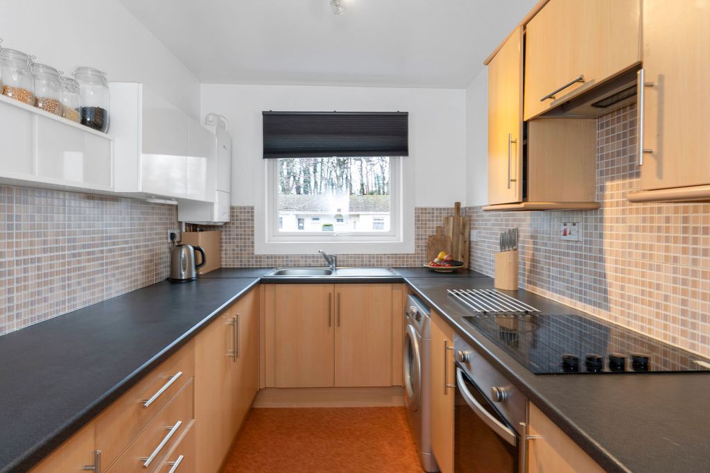 Additional image 5 of 2 bed flat for sale29 3 Howden Hall Court EH16