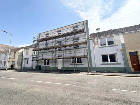 Neath Road, Swansea SA6