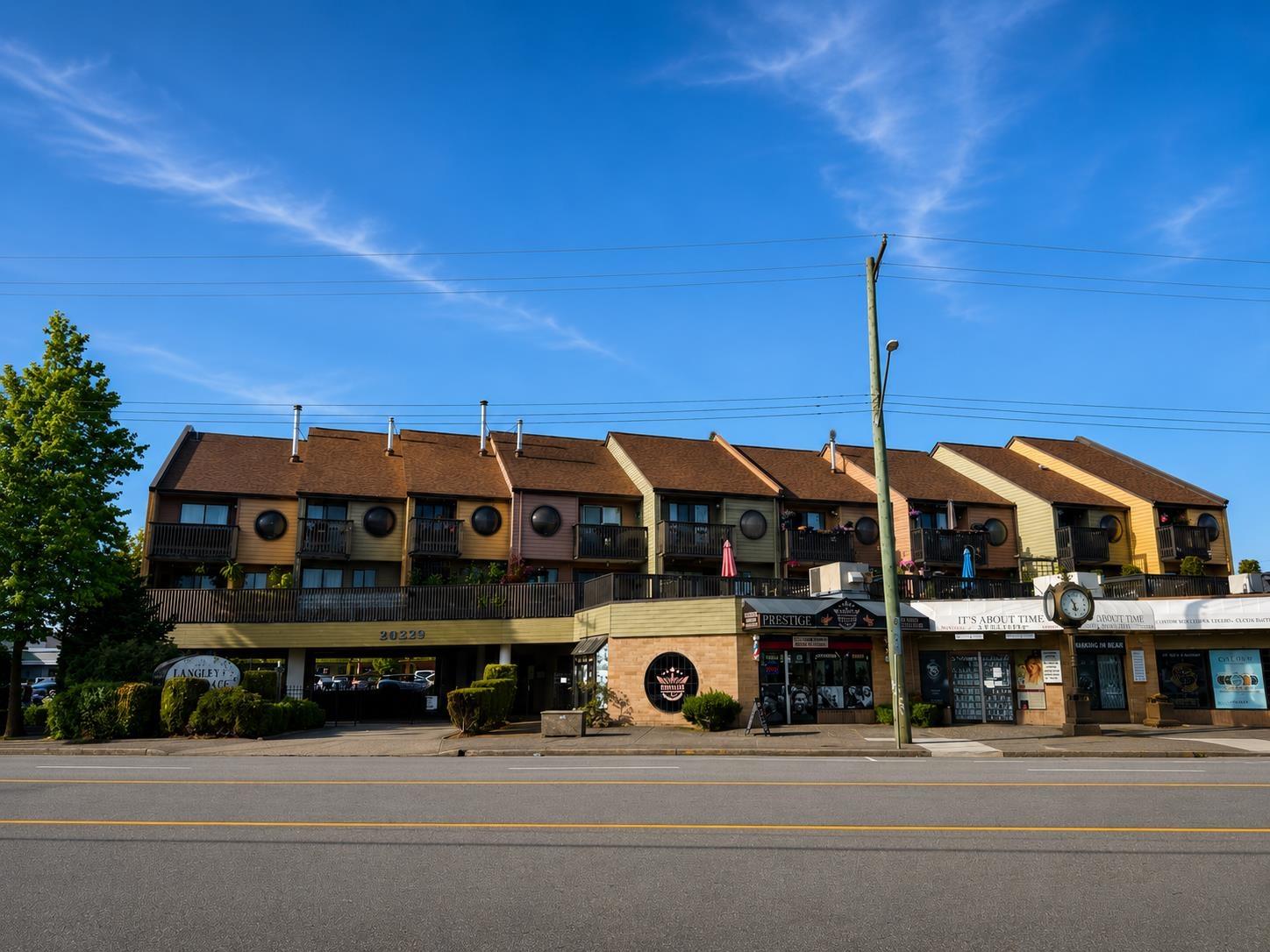 4 20229 FRASER HIGHWAY