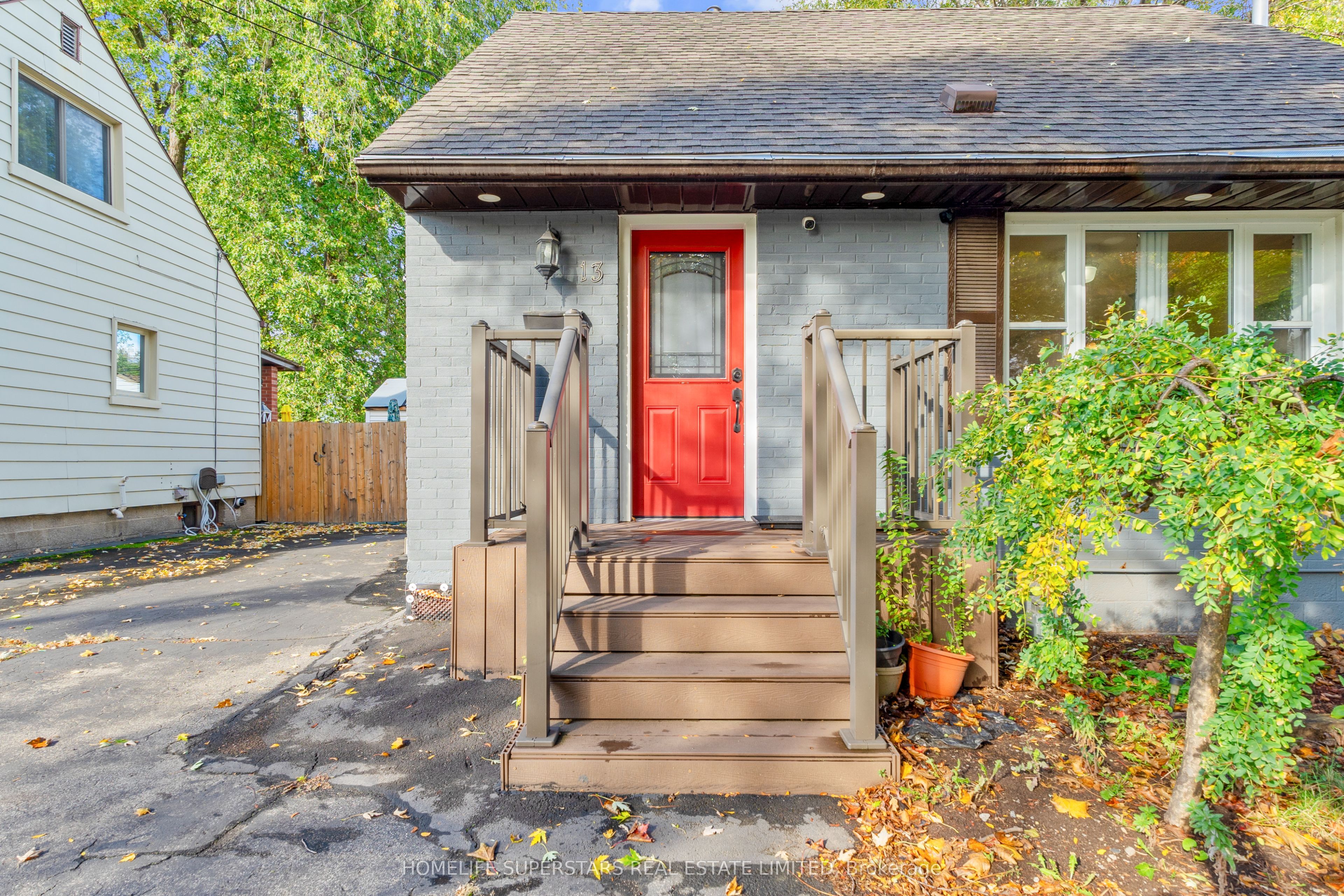 13 Lewis Street, Hamilton, ON, L8H 6C3