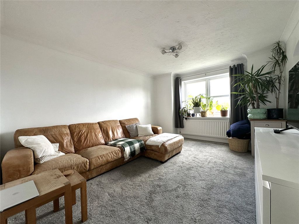 Additional image 5 of 2 bed flat for saleThe Orkneys, 3 Salisbury Road, Blandford Forum, Dorset DT11