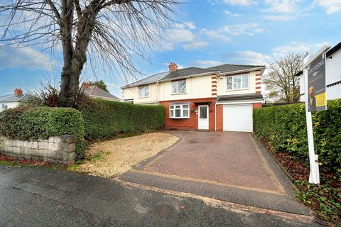 Wood Avenue, Off Amos Lane, Wednesfield, Wolverhampton WV11