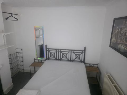 Siddeley Avenue, Coventry CV3, Room to rent