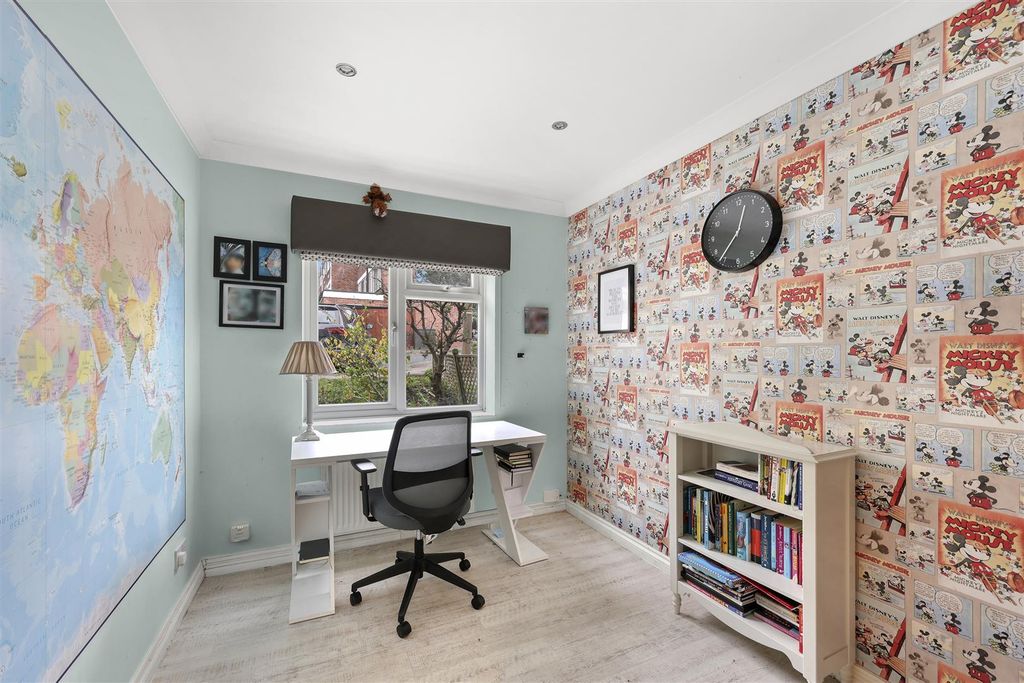 Additional image 11 of 5 bed semi-detached house for saleArdmore Lane, Buckhurst Hill IG9