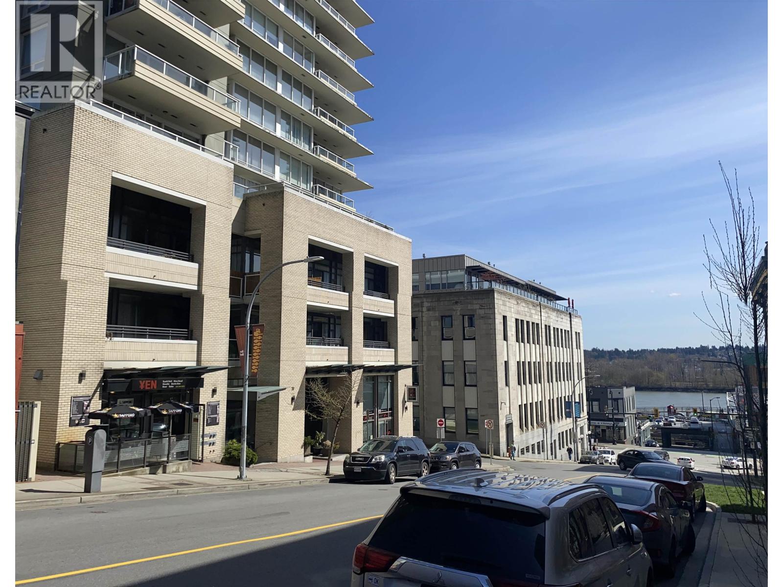 Additional image 4 of 41 6th Street, New Westminster, BC, V3L2Z1
