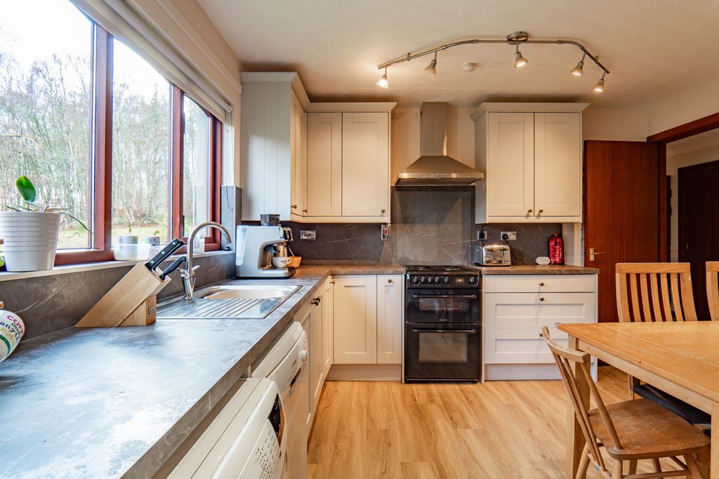 Additional image 7 of 4 bed detached bungalow for saleBirch Drive, Dingwall IV7
