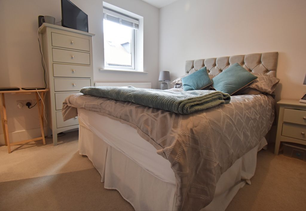 Additional image 9 of 5 bed detached house for saleDaneshill Court, Lychpit, Basingstoke RG24