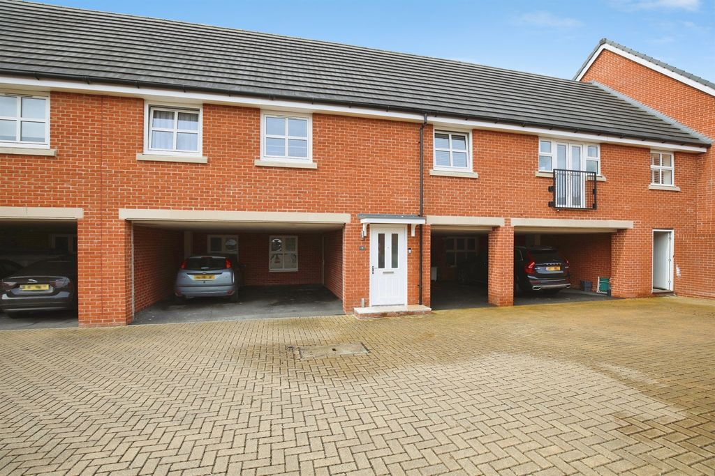 3 bed maisonette for saleDraper Close, Andover SP11