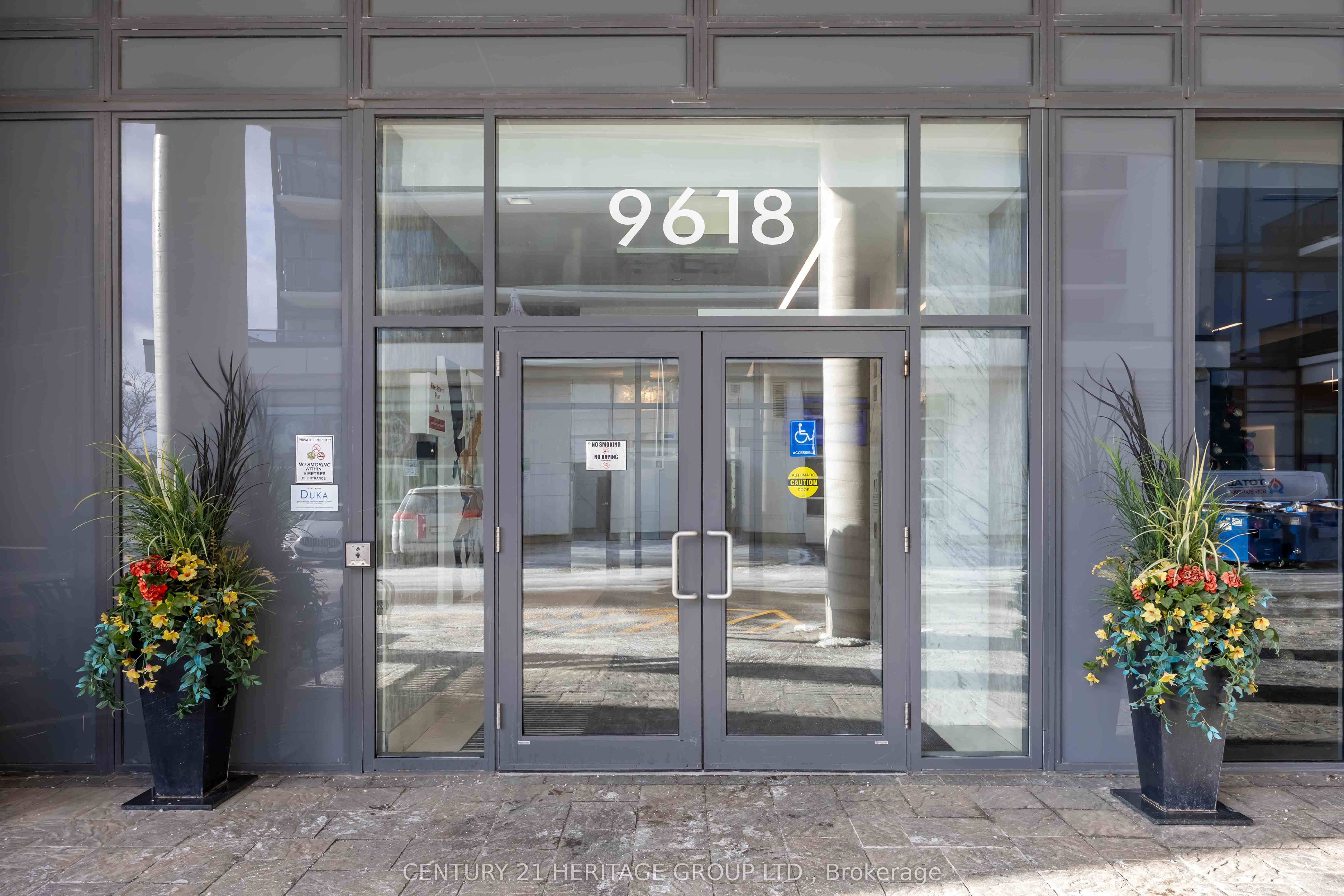 Additional image 2 of 201-9618 Yonge Street, Richmond Hill, ON, L4C 0X5