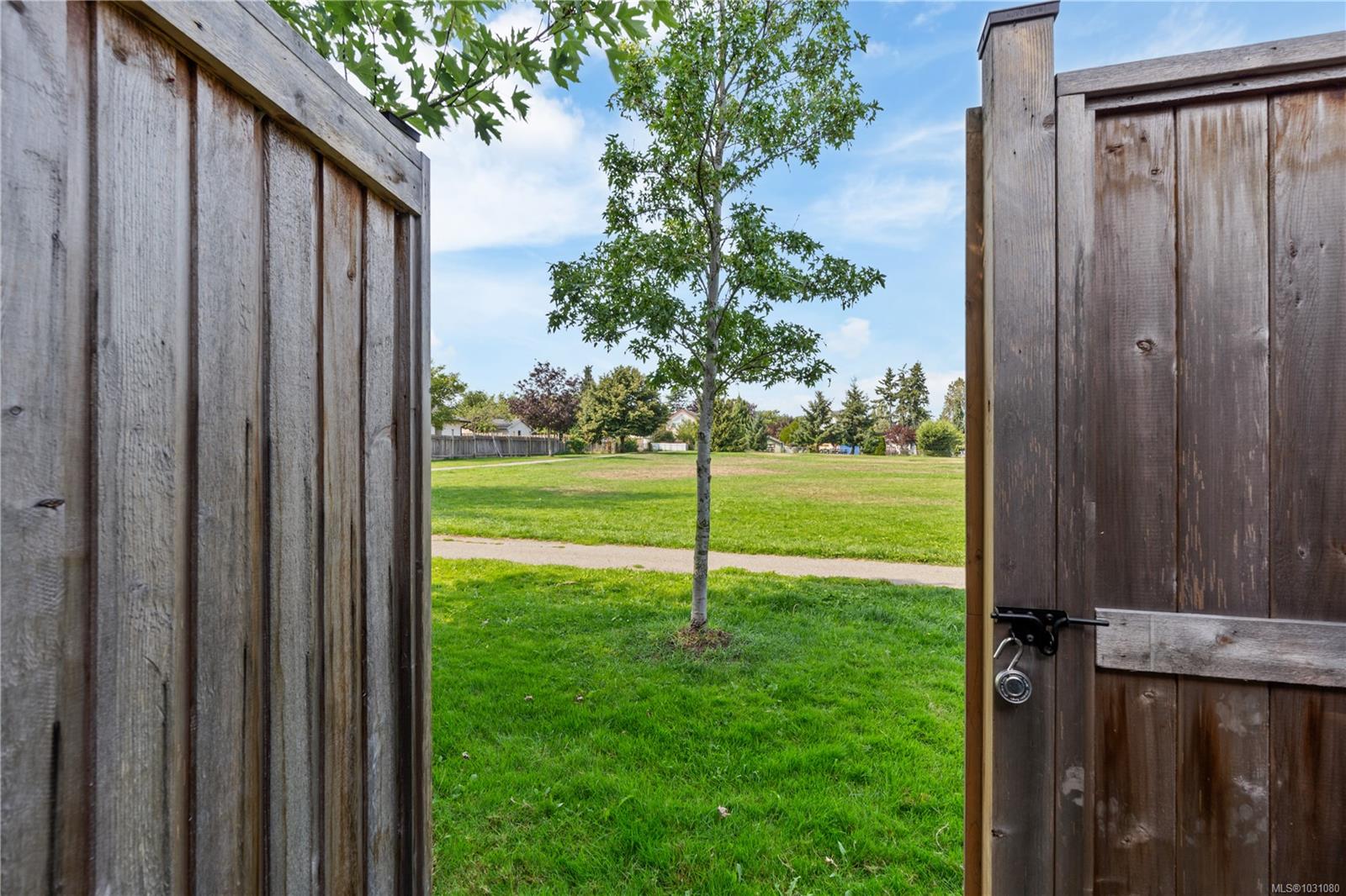 Additional image 5 of 1468 Stroud Road, Victoria, BC, V8T 2K9