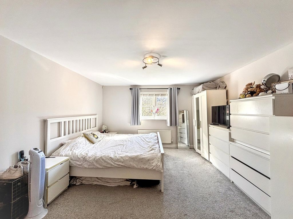 Additional image 10 of 2 bed flat for salePierwarden Mews, St Leonards-On-Sea TN38