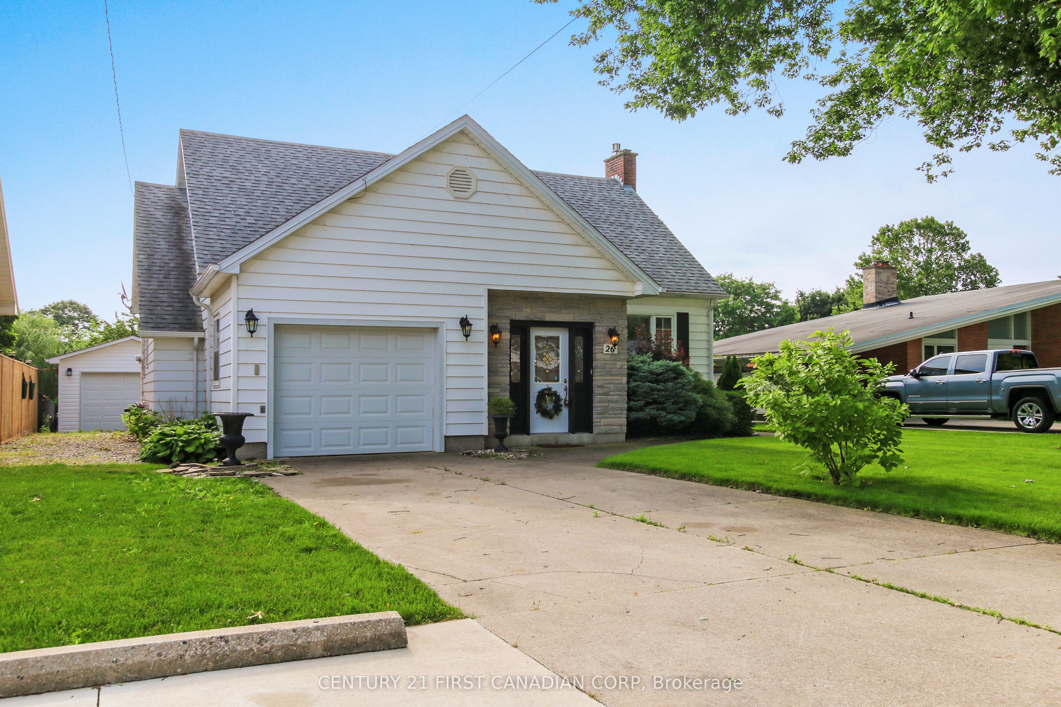 26 Grand Avenue, Chatham-kent, ON, N8A 4J9