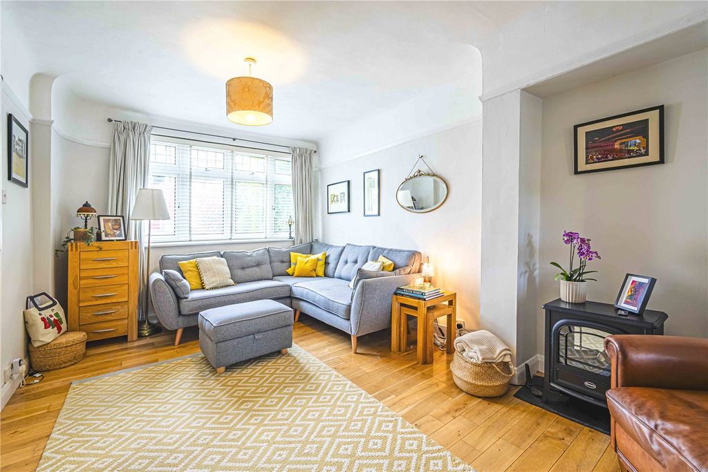 Additional image 3 of 3 bed semi-detached house for saleMeadow Road, Berkhamsted, Hertfordshire HP4