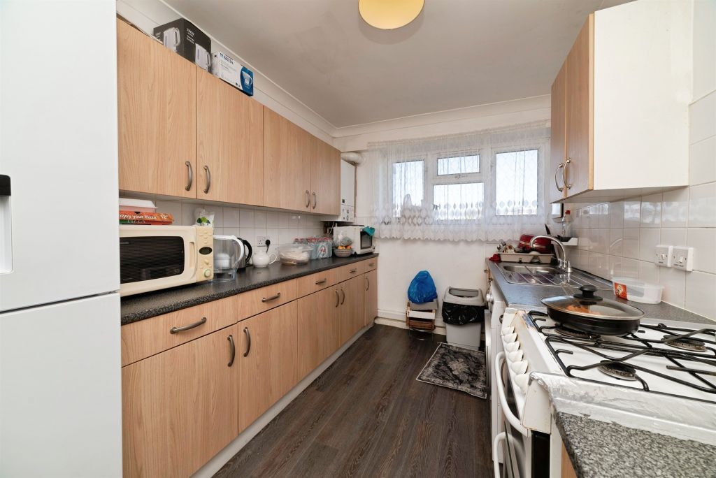 Additional image 5 of 3 bed flat for salePorter Street, Hull HU1
