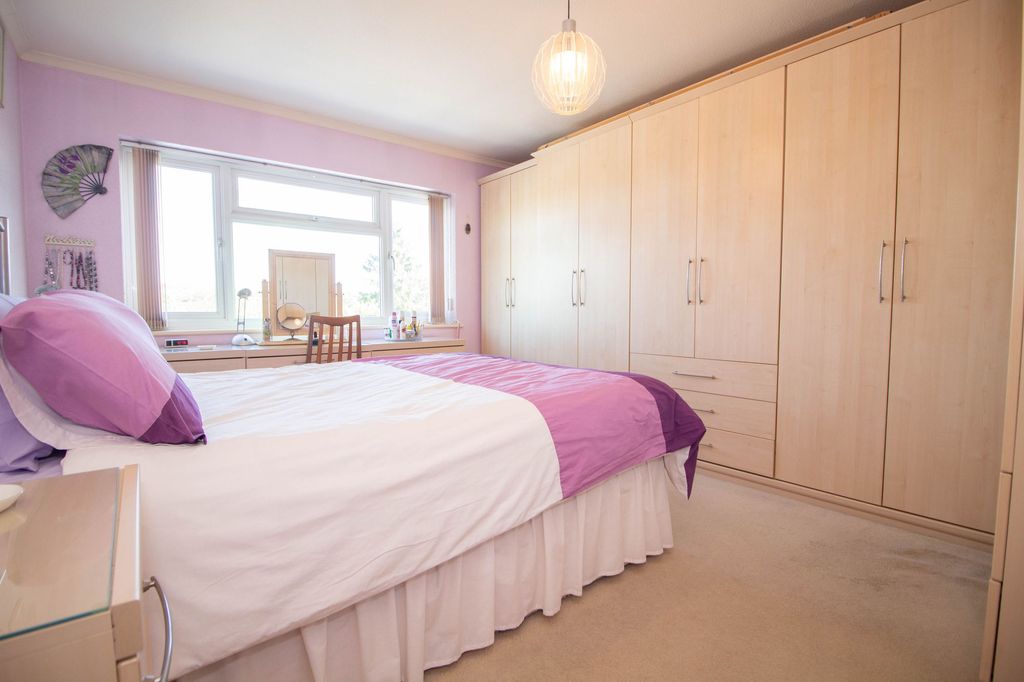 Additional image 16 of 4 bed terraced house for saleOn The Hill, Carpenders Park, Watford WD19
