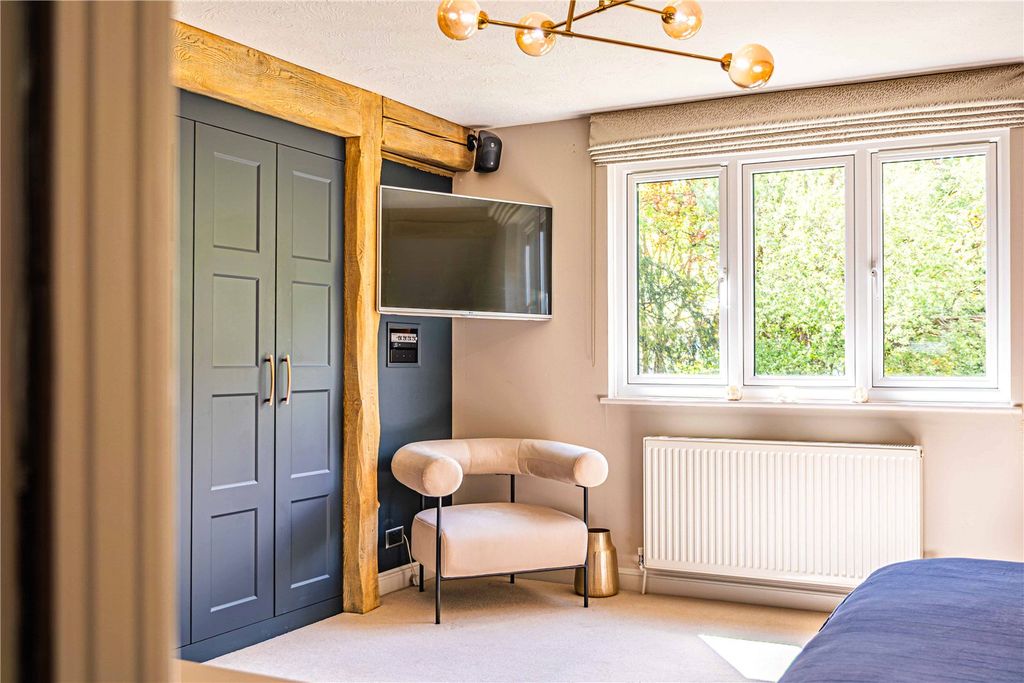 Additional image 25 of 5 bed detached house for saleCastle Gateway, Berkhamsted, Hertfordshire HP4