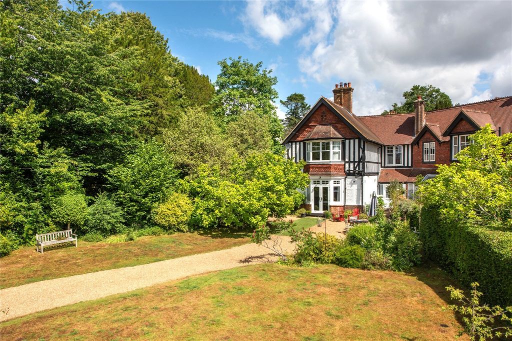 Additional image 12 of 4 bed detached house for saleThe Street, Betchworth, Surrey RH3