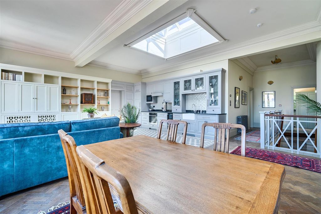 Additional image 6 of 2 bed flat for saleSouth Street, Bridport DT6