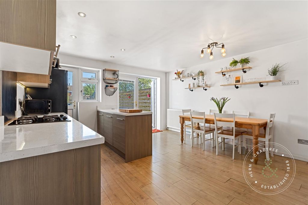 Additional image 11 of 4 bed semi-detached house for saleWell Wood Close, Cardiff CF23