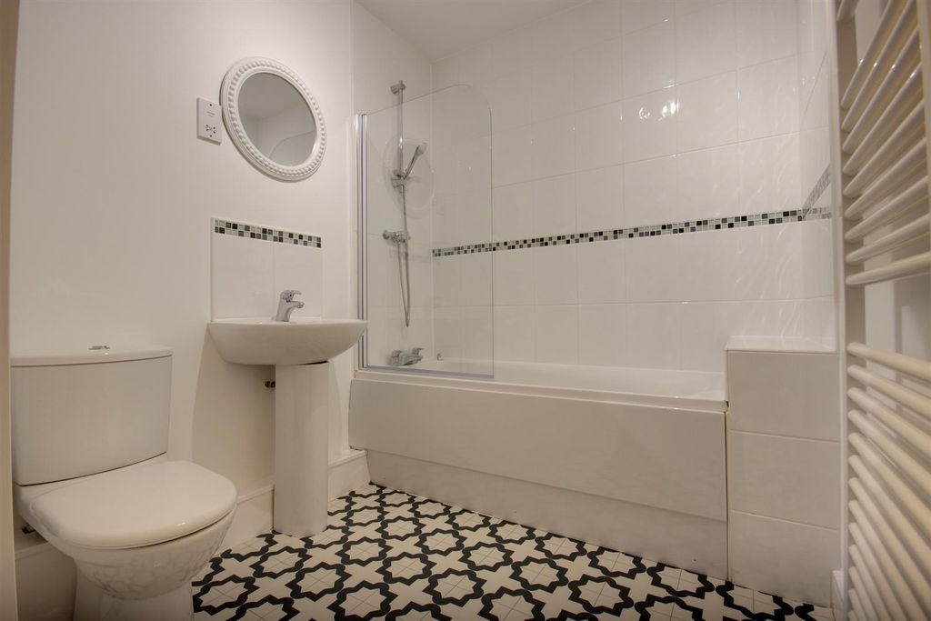 Additional image 5 of 2 bed flat for saleMill Lane, Beverley HU17