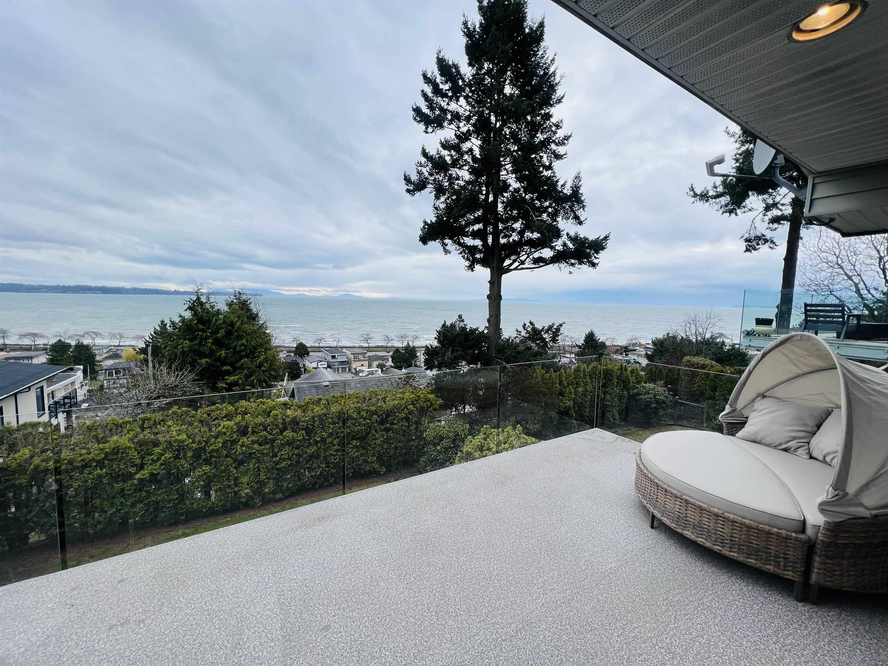 Additional image 2 of 14748 Upper Roper Avenue, White Rock, BC, V4B 2C9