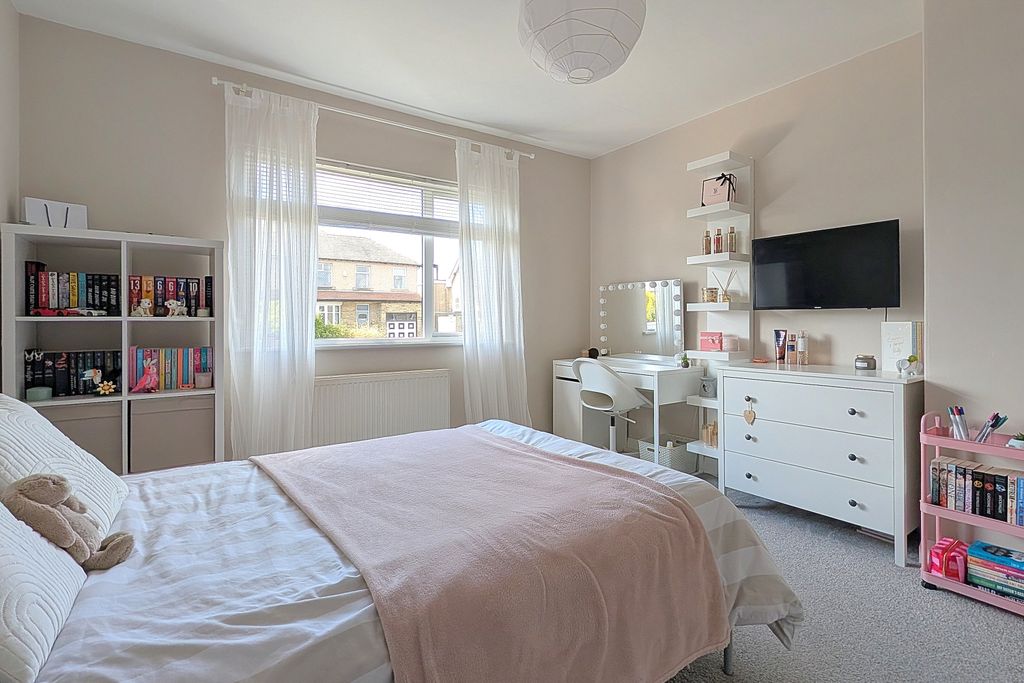 Additional image 18 of 4 bed terraced house for saleLaverock Lane, Brighouse, West Yorkshire HD6