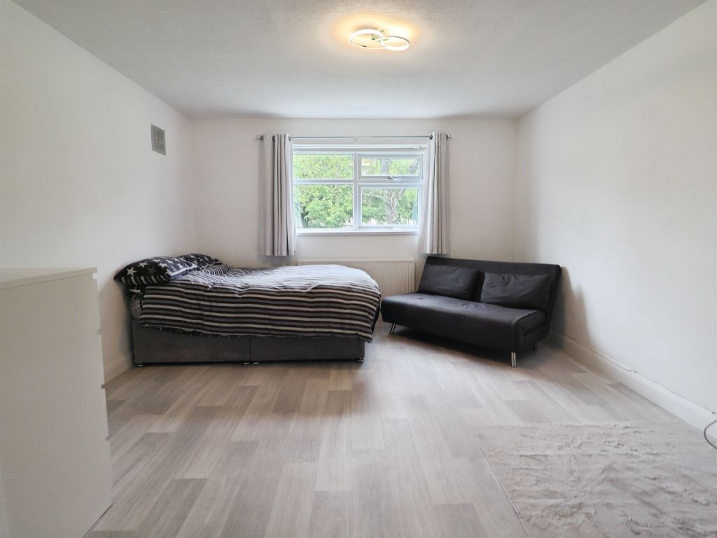 Additional image 14 of 4 bed semi-detached house for saleAxbridge Crescent, Llanrumney, Cardiff CF3