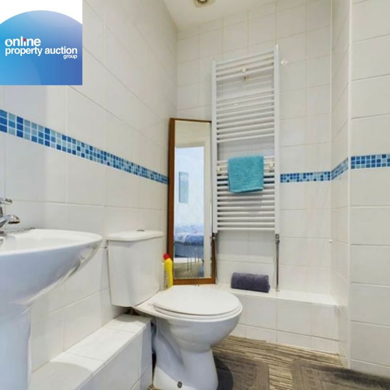 Additional image 8 of 2 bed flat for saleFlat 3, 4 The Crescent, Bridlington, East Riding Of Yorkshire YO15