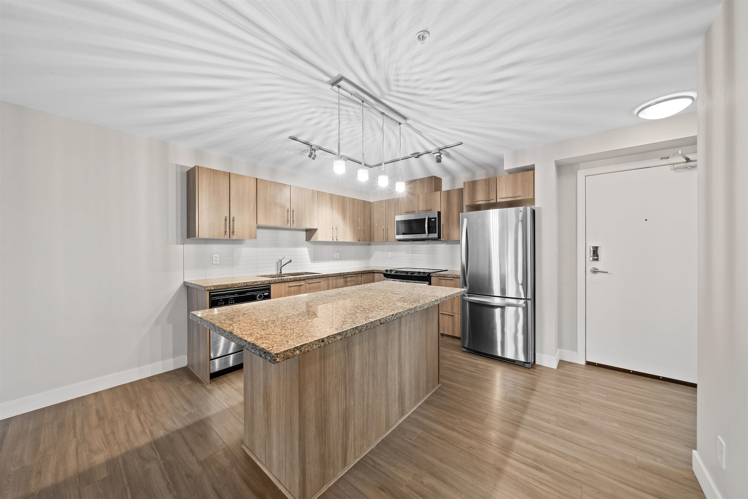 Additional image 4 of 313-12075 Edge Street, Maple Ridge, BC, V2X 9E6