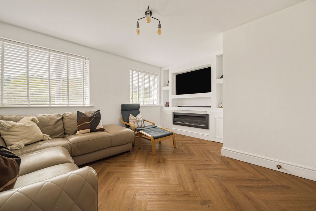 Additional image 5 of 3 bed detached house for saleCaerphilly Road, Senghenydd, Caerphilly CF83